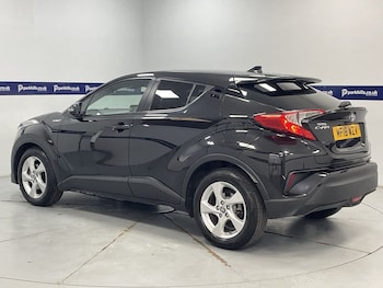 Used Toyota C-HR 2018 for sale - 76202913: Photo