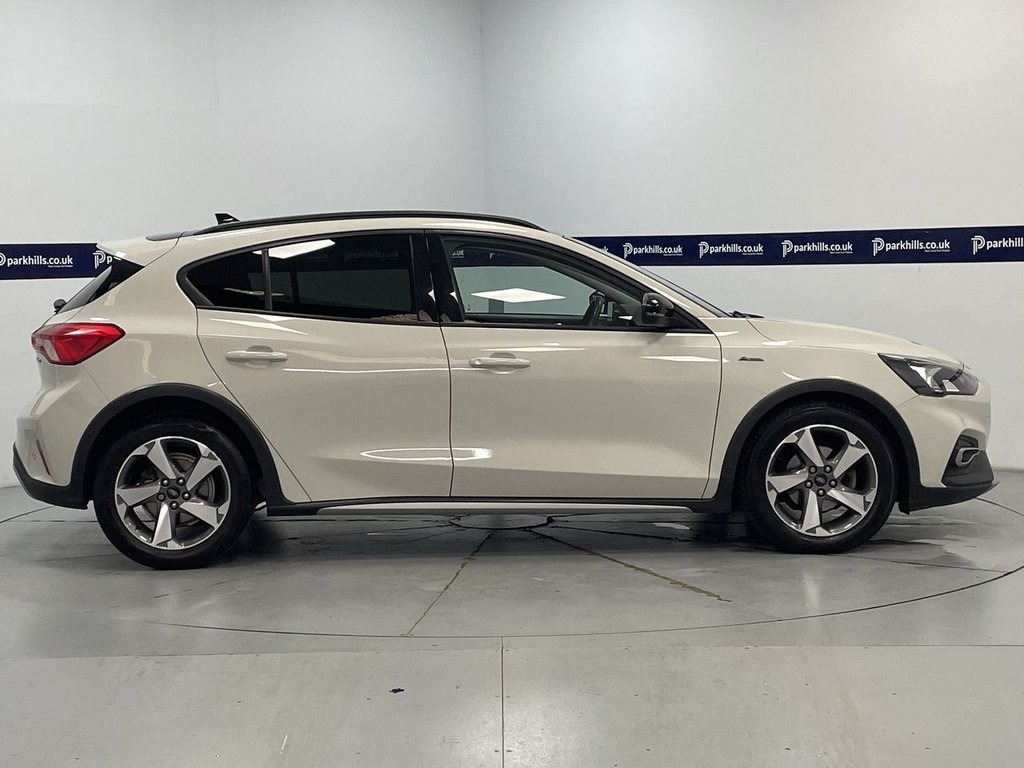 Used Ford Focus 2020 for sale - 76110416: Photo 9