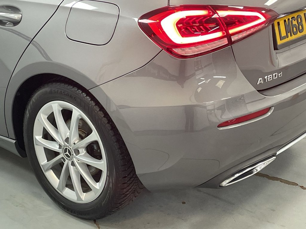 Used Mercedes-Benz A-Class 2018 for sale - 76110437: Photo 25