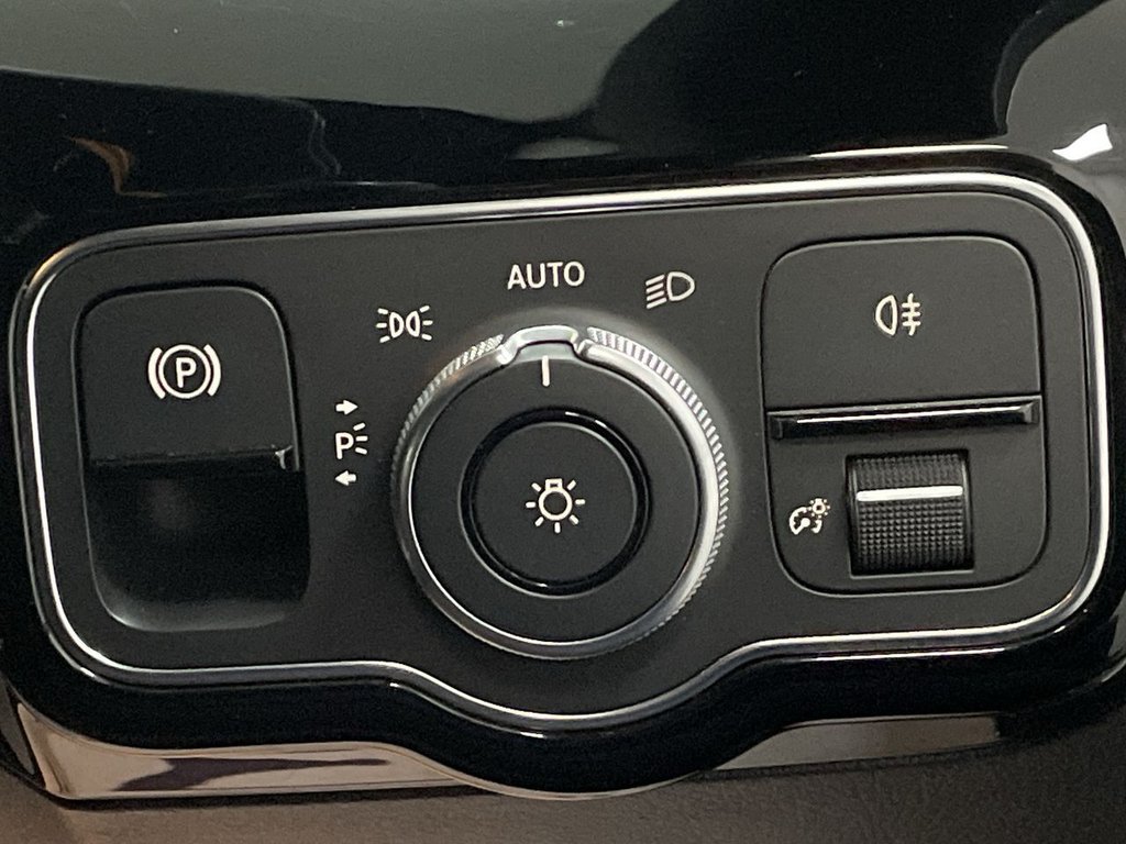 Used Mercedes-Benz A-Class 2018 for sale - 76110437: Photo 29