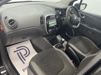 Used Renault Captur 2018 for sale - 76110434: Photo