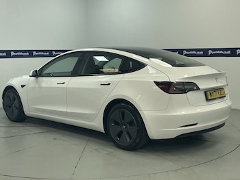 Used Tesla Model 3 2021 for sale - 76110421: Photo 3