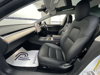 Used Tesla Model 3 2021 for sale - 76110421: Photo 4