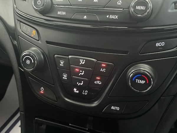 Used Vauxhall Insignia 2015 for sale - 76110400: Photo 27