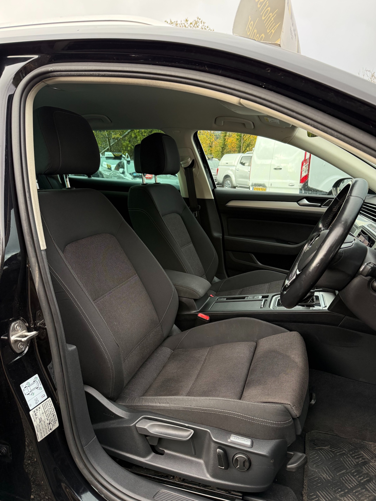 Used Volkswagen Passat 2018 for sale - 76319197: Photo 9