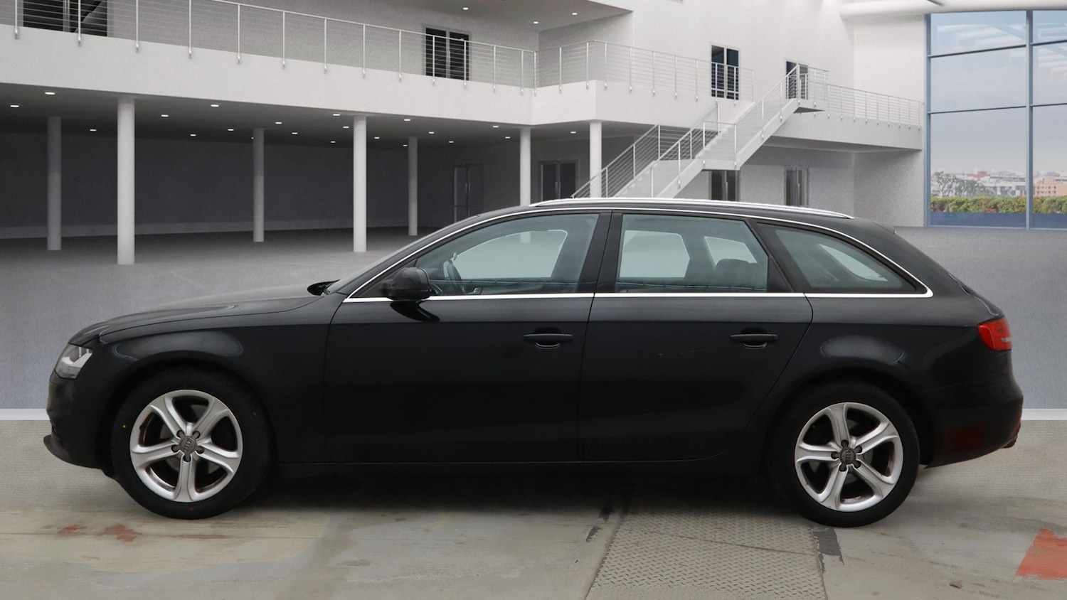 Used Audi A4 2015 for sale - 76684563: Photo 4