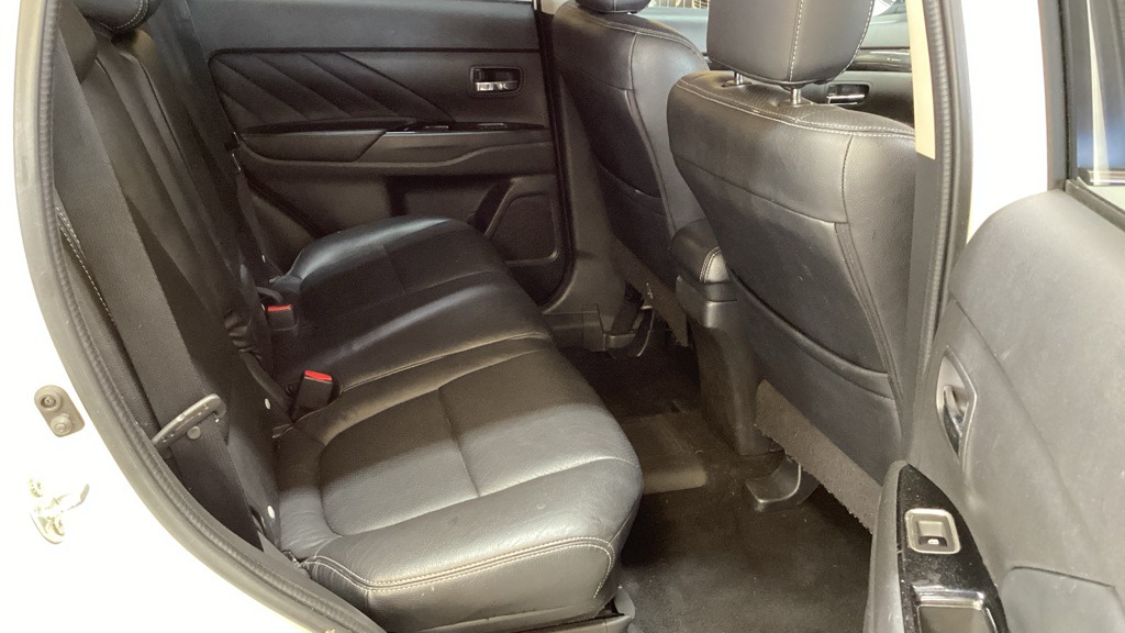 Used Mitsubishi Outlander 2016 for sale - 77938441: Photo 10