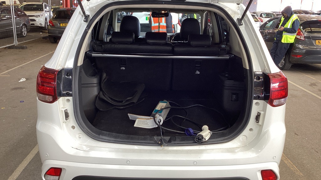 Used Mitsubishi Outlander 2016 for sale - 77938441: Photo 11