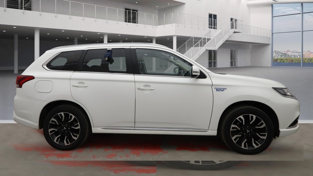 Used Mitsubishi Outlander 2016 for sale - 77938441: Photo 5