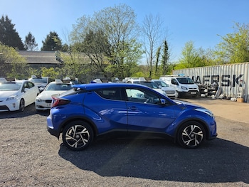 Used Toyota C-HR 2022 for sale - 78359163: Photo