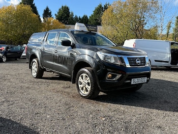 Used Nissan Navara 2020 for sale - 77033389: Photo