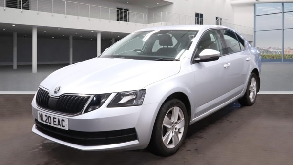Used Skoda Octavia 2020 for sale - 76389932: Photo 2