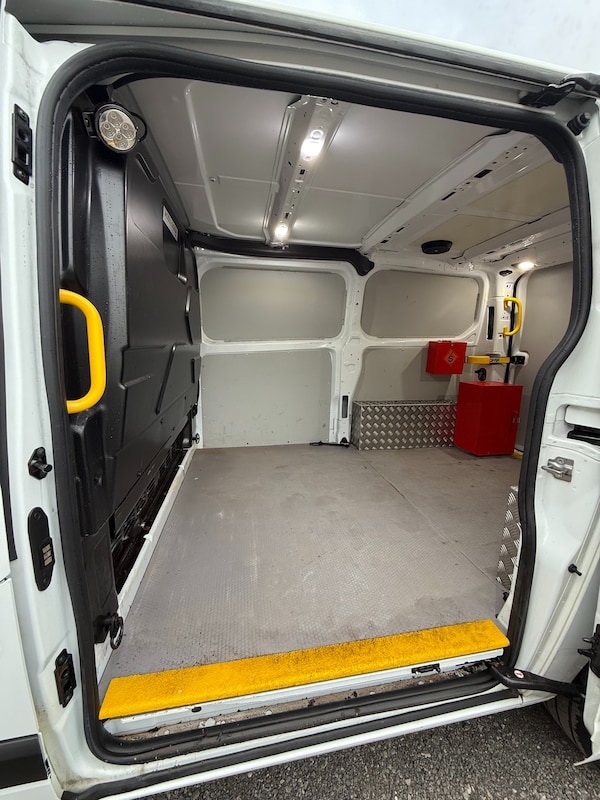 Used Ford Transit Custom 2019 for sale - 76230283: Photo 17