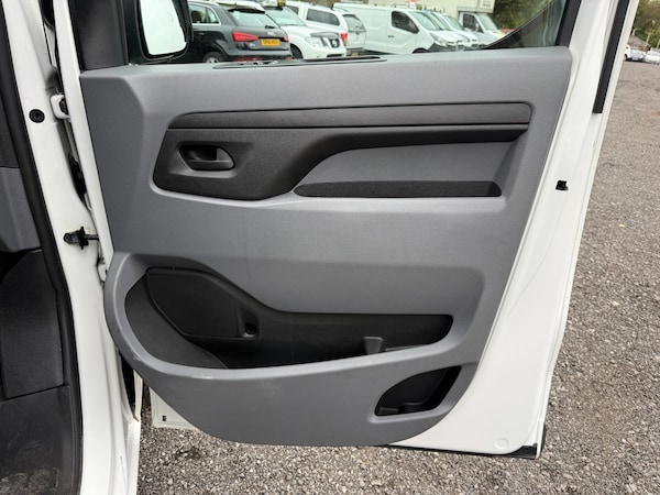 Used Vauxhall Vivaro 2021 for sale - 76026290: Photo 8