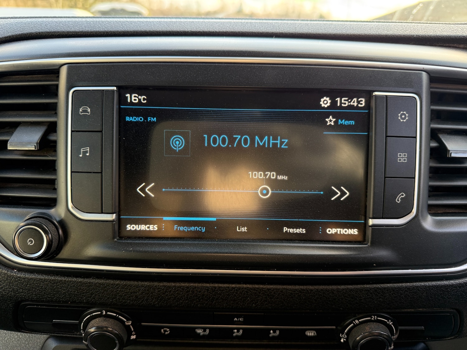 Used Peugeot Expert 2018 for sale - 76971679: Photo 29