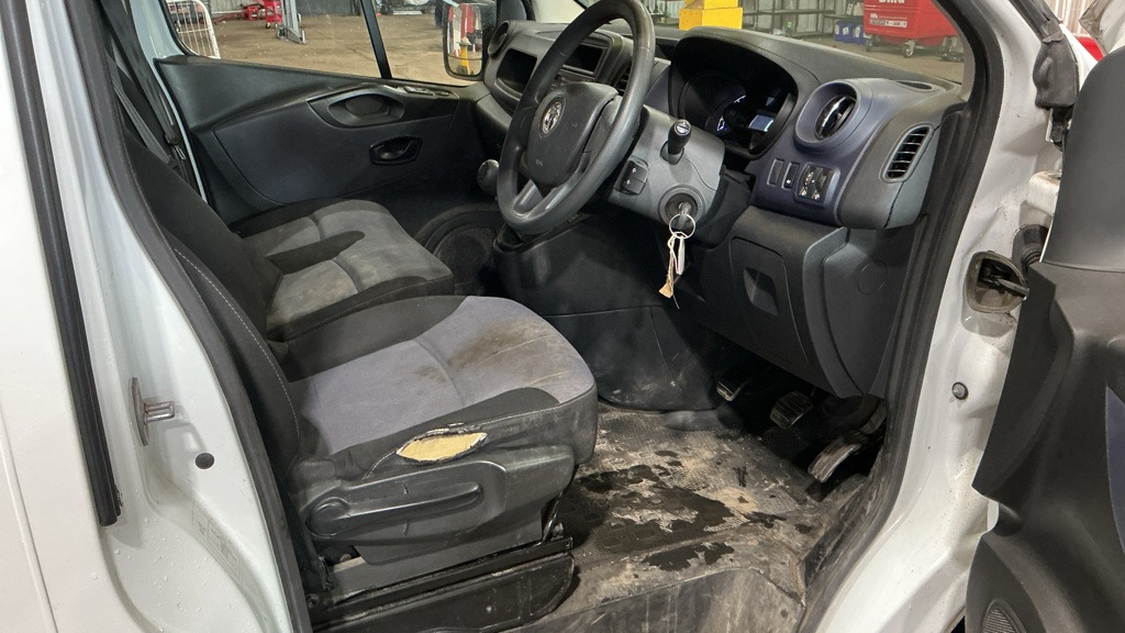 Used Vauxhall Vivaro 2016 for sale - 77980263: Photo 7
