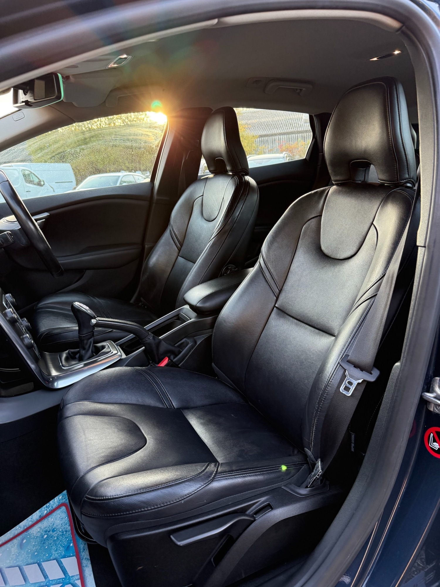 Used Volvo V40 2014 for sale - 76131626: Photo 15