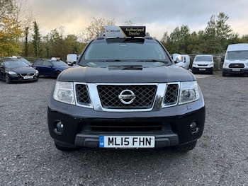 Used Nissan Navara 2015 for sale - 76022771: Photo 2