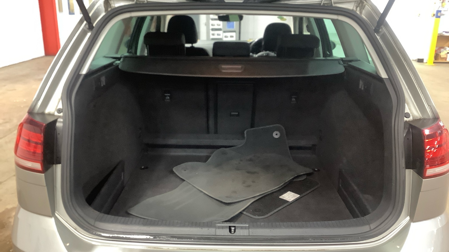 Used Volkswagen Golf 2017 for sale - 76672647: Photo 8