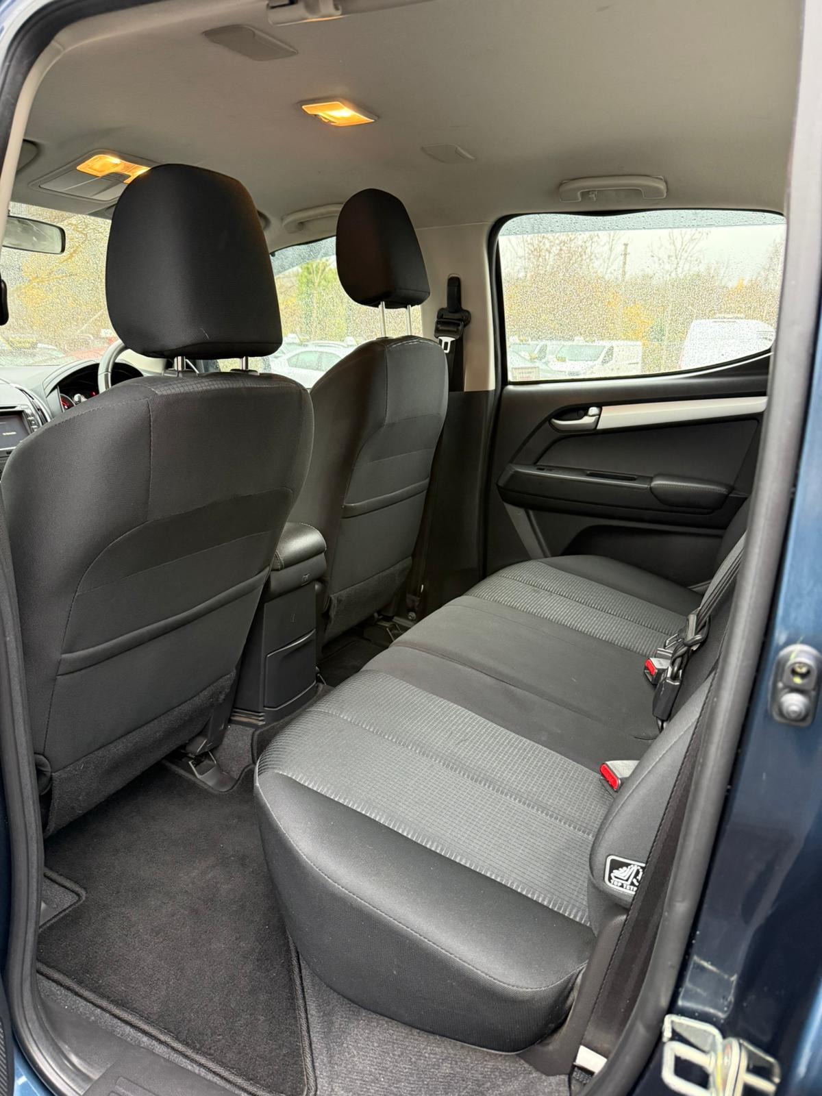 Used Isuzu D-Max 2018 for sale - 77032831: Photo 18