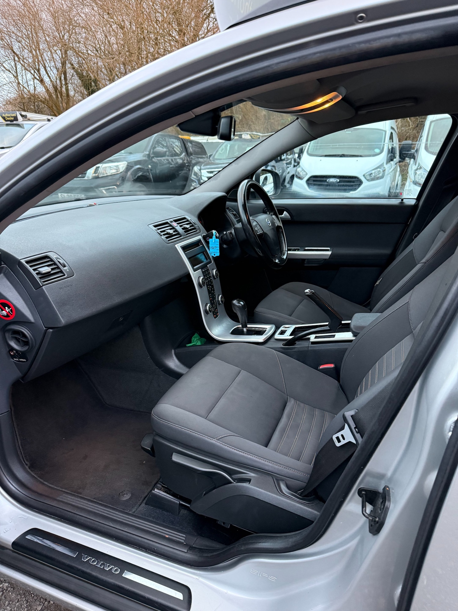 Used Volvo V50 2011 for sale - 77033127: Photo 16