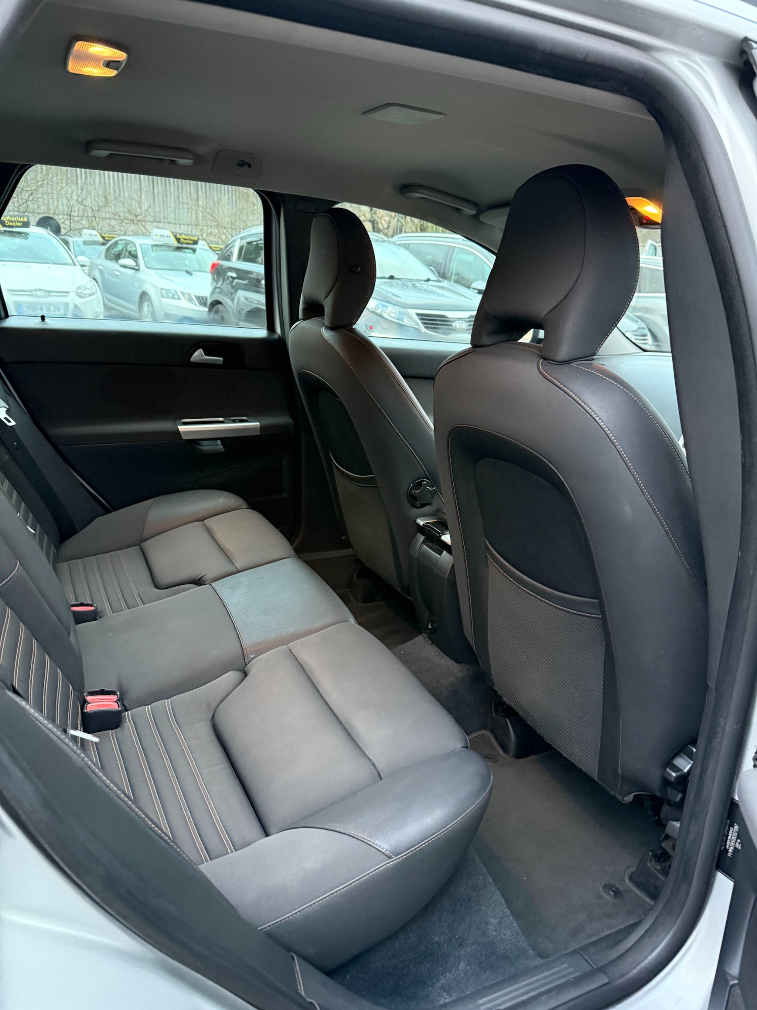 Used Volvo V50 2011 for sale - 77033127: Photo 17