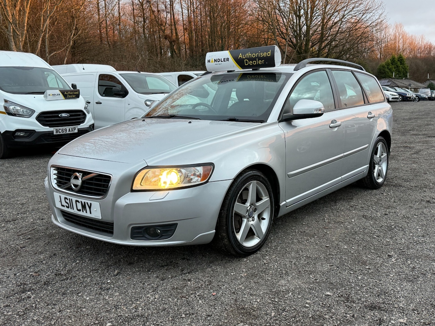 Used Volvo V50 2011 for sale - 77033127: Photo 3