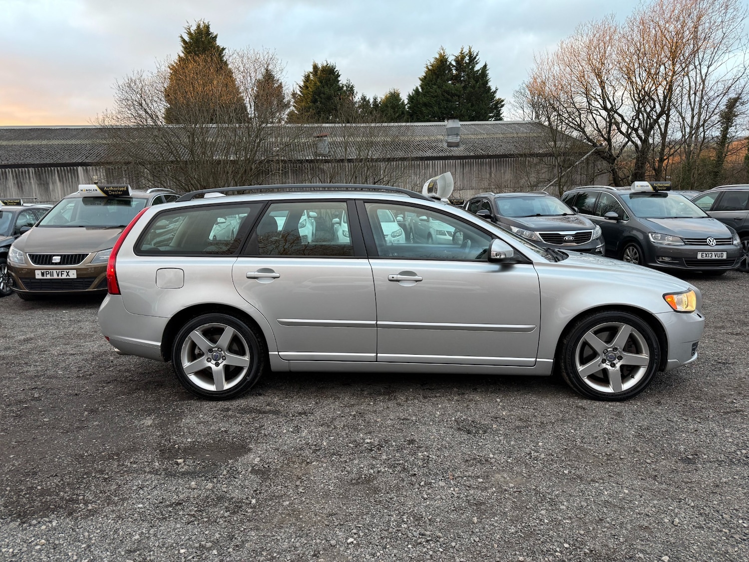 Used Volvo V50 2011 for sale - 77033127: Photo 4