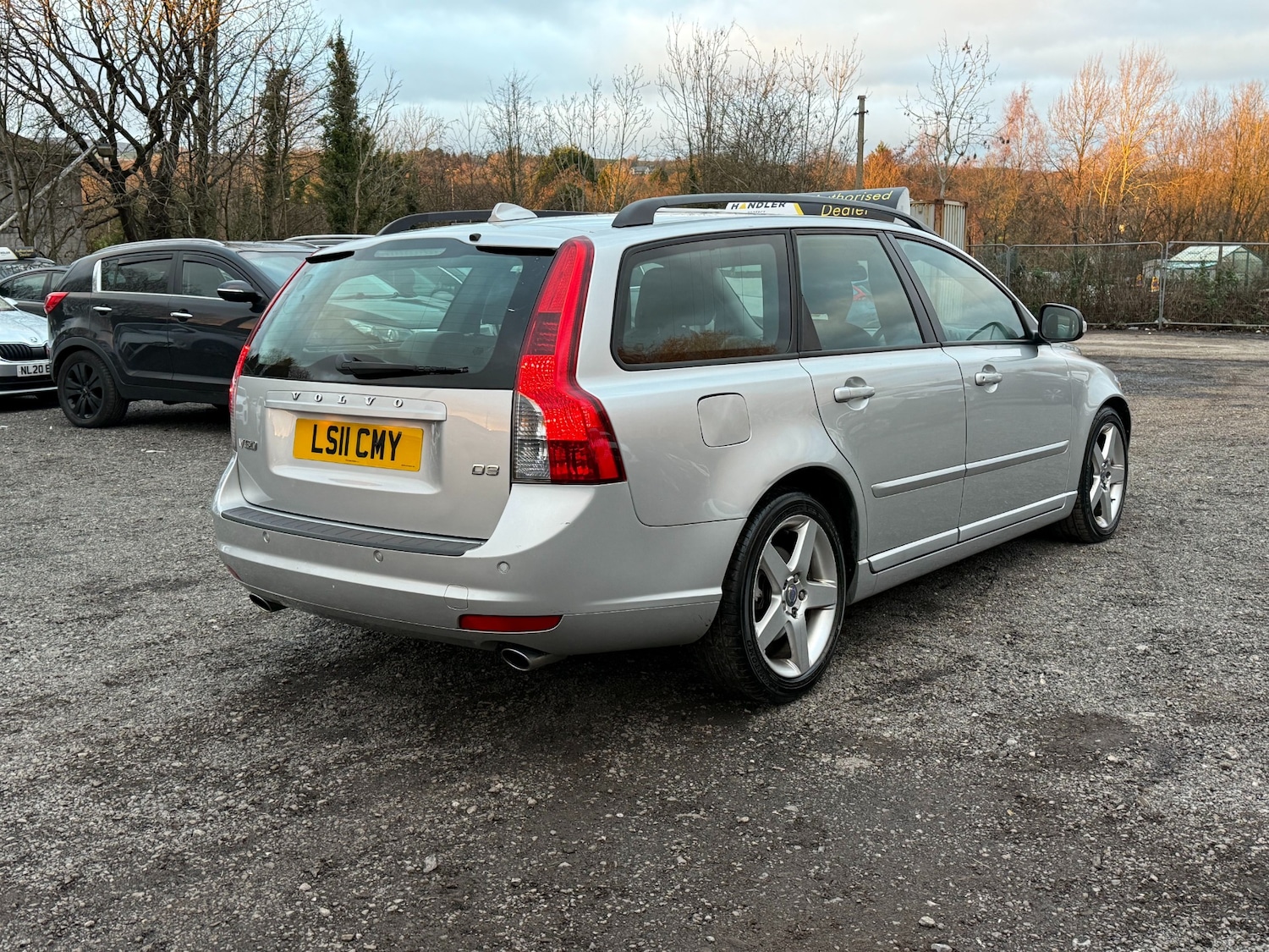 Used Volvo V50 2011 for sale - 77033127: Photo 6