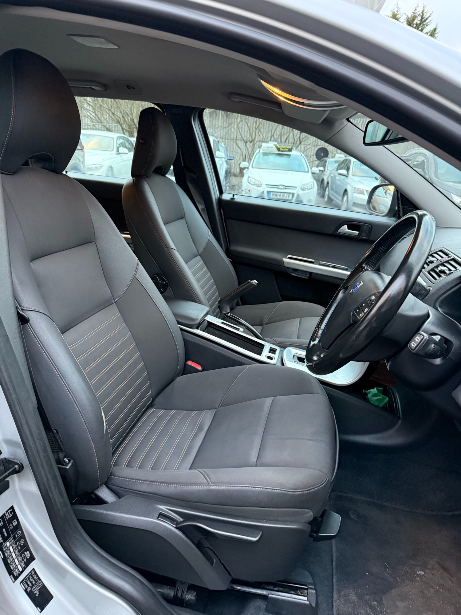 Used Volvo V50 2011 for sale - 77033127: Photo 9