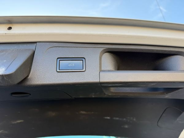 Used Volkswagen Passat 2015 for sale - 76243234: Photo 22