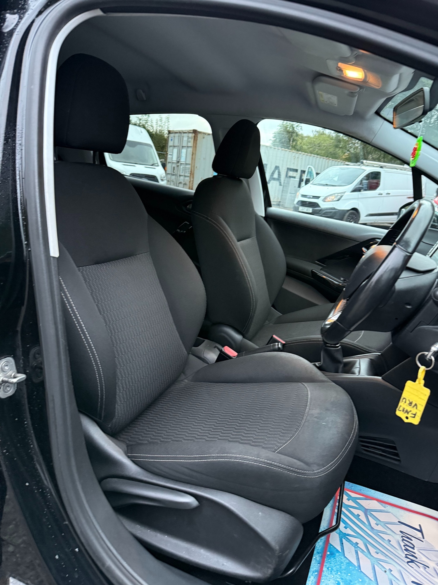 Used Peugeot 208 2017 for sale - 76879525: Photo 9