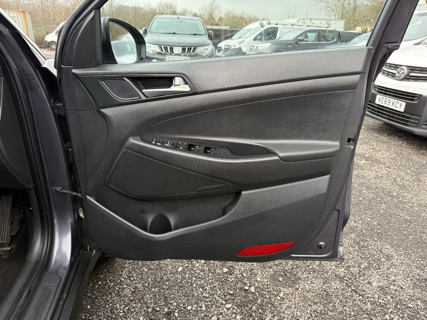 Used Hyundai TUCSON 2015 for sale - 76932387: Photo 24