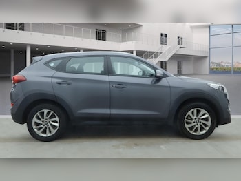Used Hyundai TUCSON 2015 for sale - 76932387: Photo