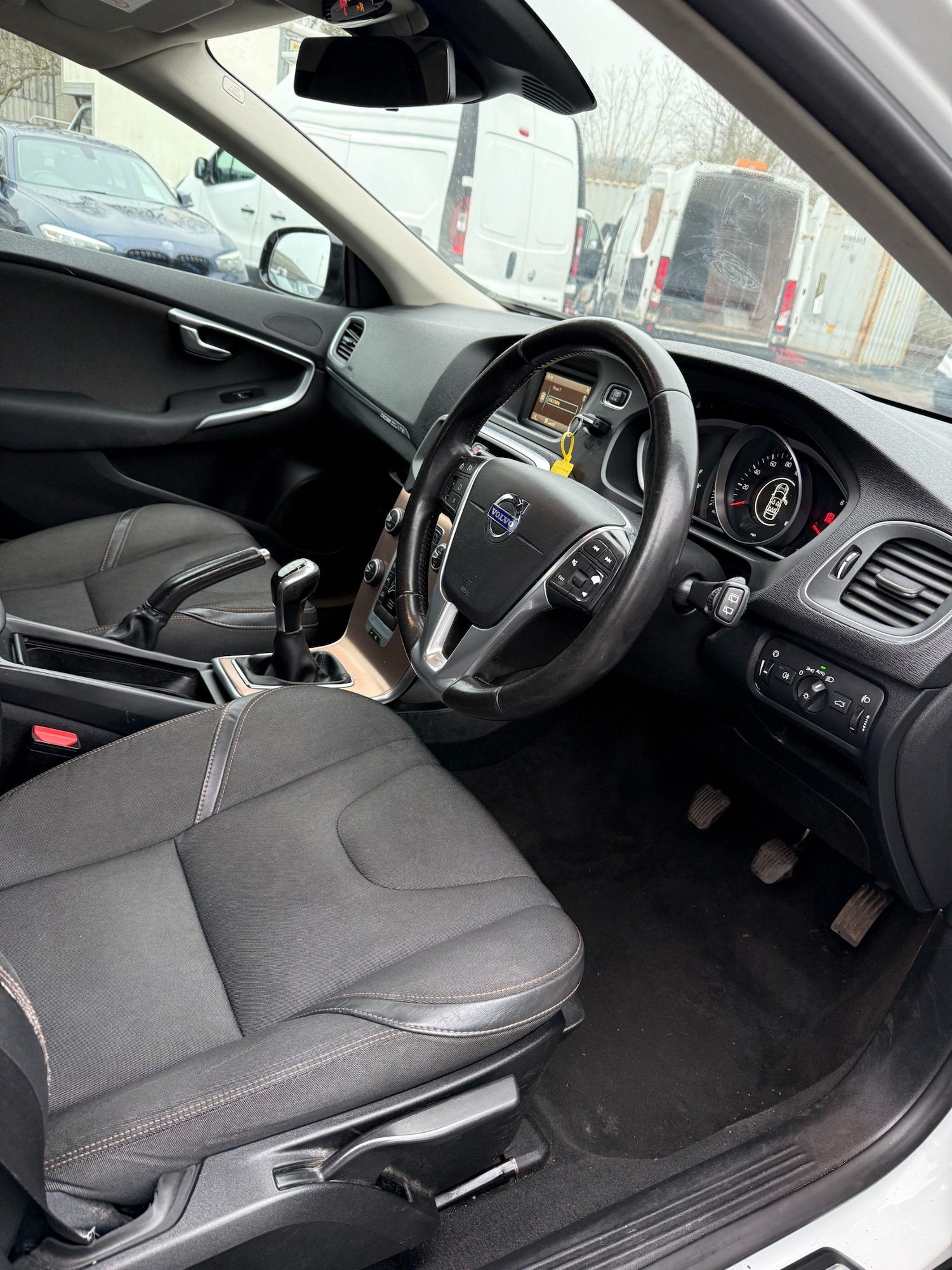 Used Volvo V40 2015 for sale - 77258677: Photo 11