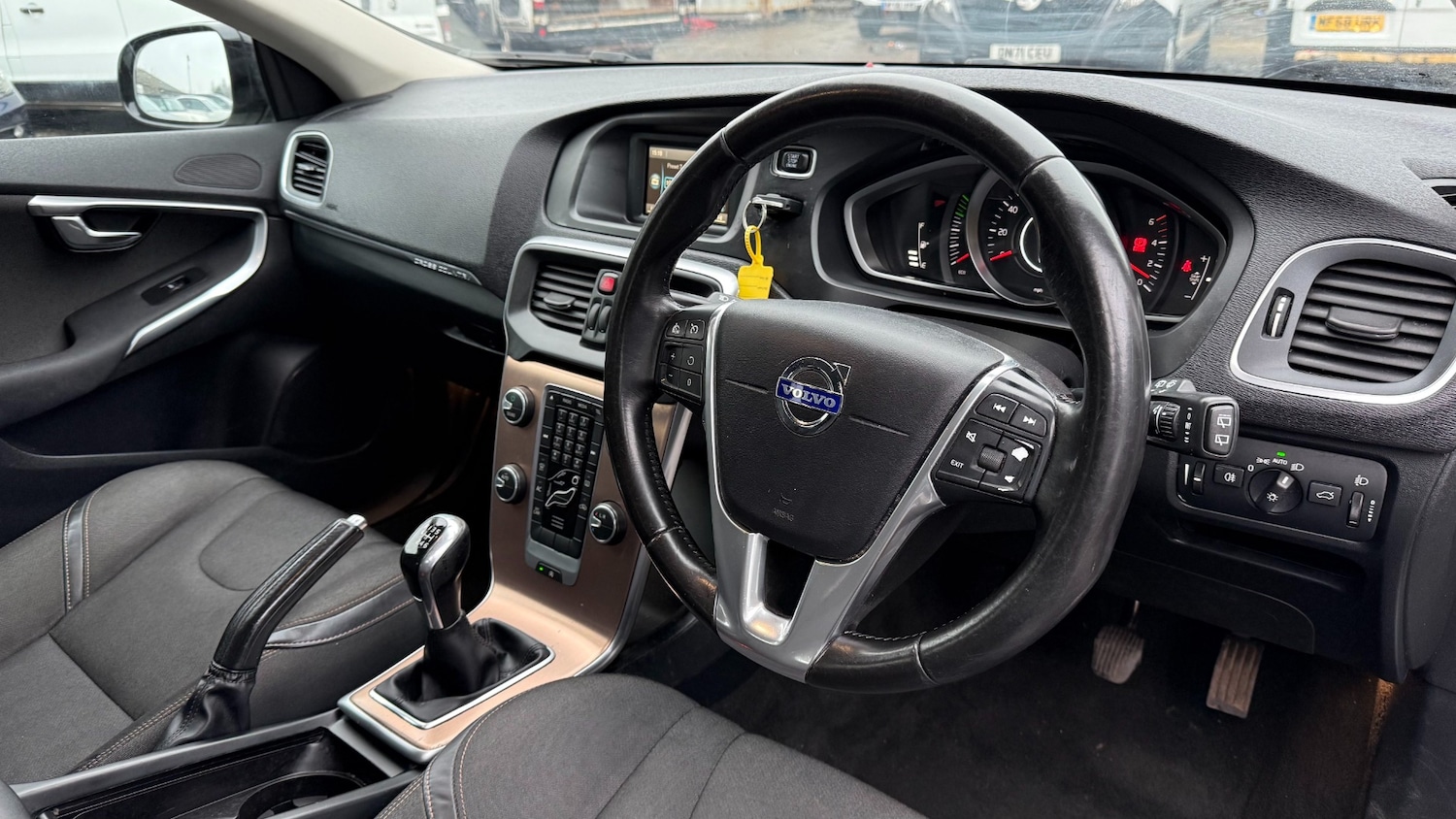 Used Volvo V40 2015 for sale - 77258677: Photo 12