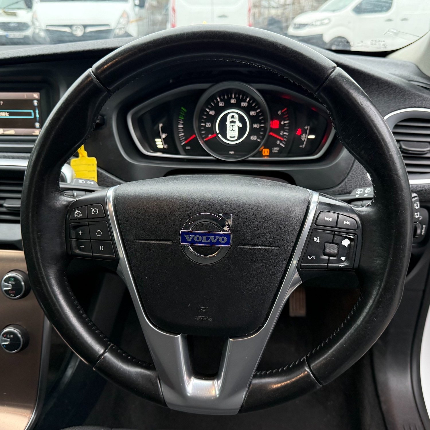 Used Volvo V40 2015 for sale - 77258677: Photo 14