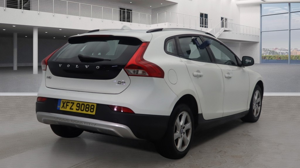 Used Volvo V40 2015 for sale - 77258677: Photo 3