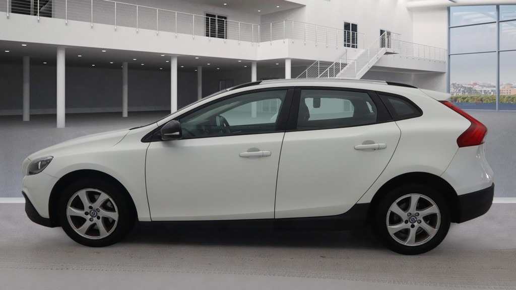 Used Volvo V40 2015 for sale - 77258677: Photo 6