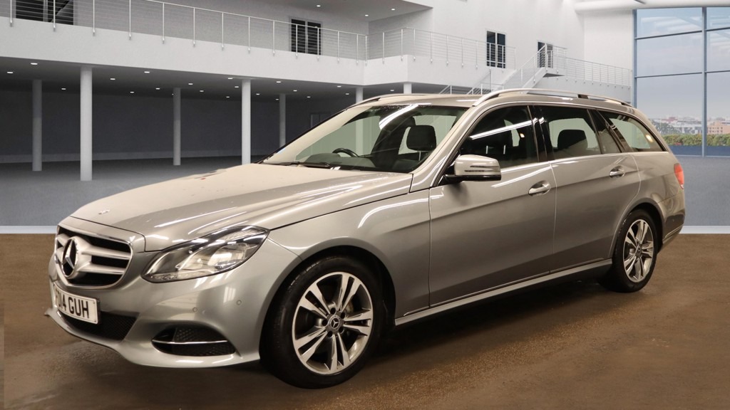 Used Mercedes-Benz E Class 2014 for sale - 77296595: Photo 2