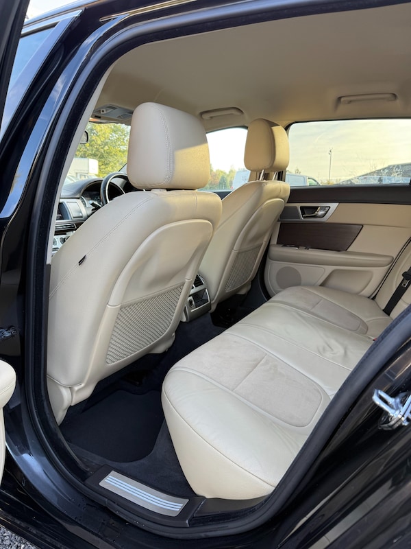 Used Jaguar XF 2013 for sale - 76128841: Photo 19