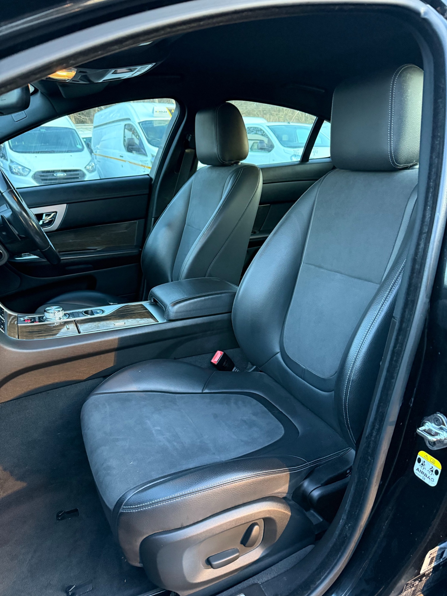 Used Jaguar XF 2014 for sale - 77541349: Photo 15