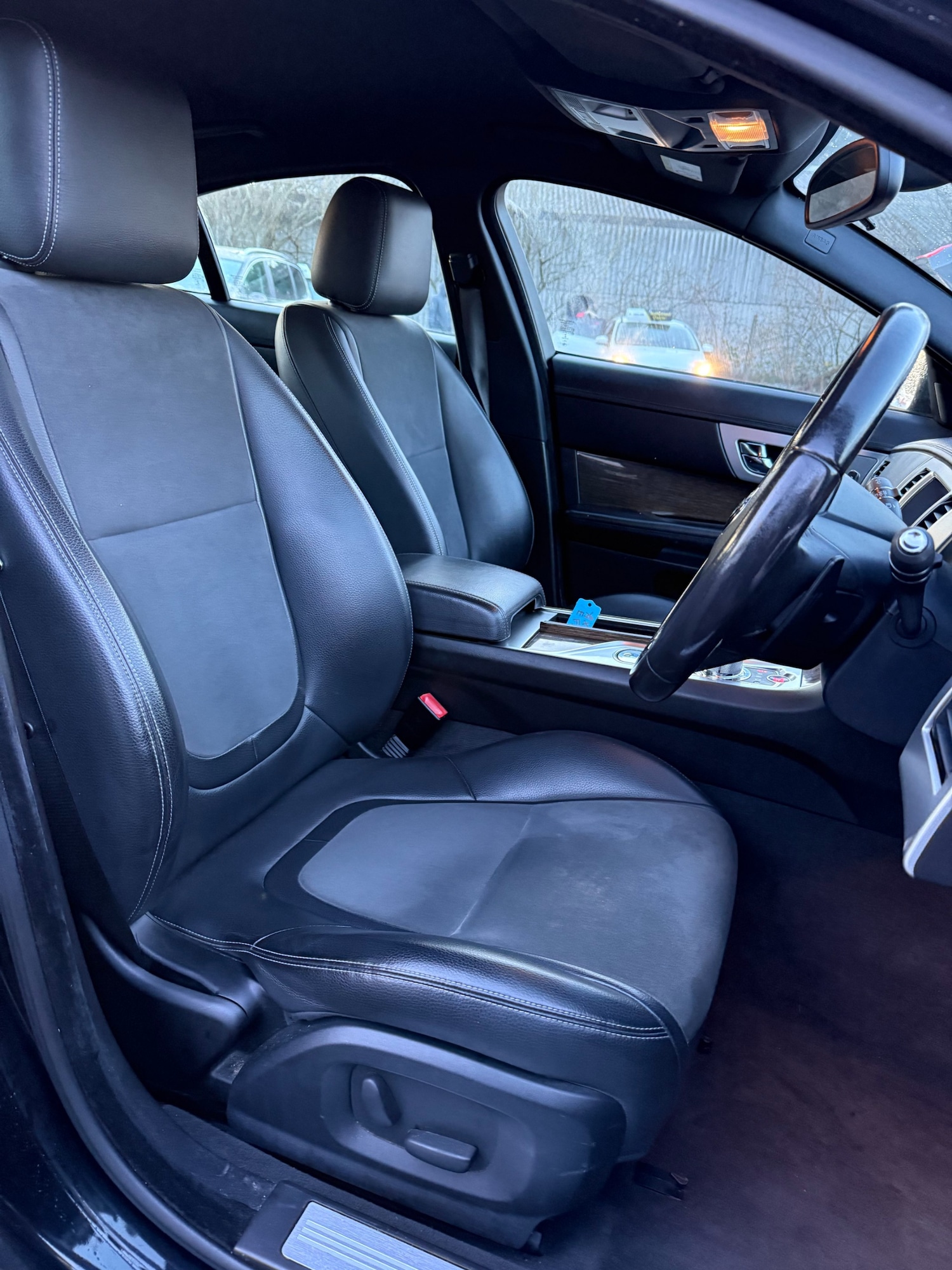 Used Jaguar XF 2014 for sale - 77541349: Photo 9