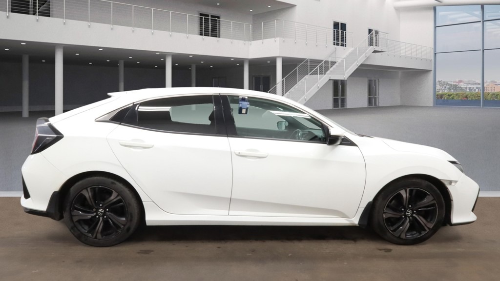 Used Honda Civic 2018 for sale - 77746725: Photo 5