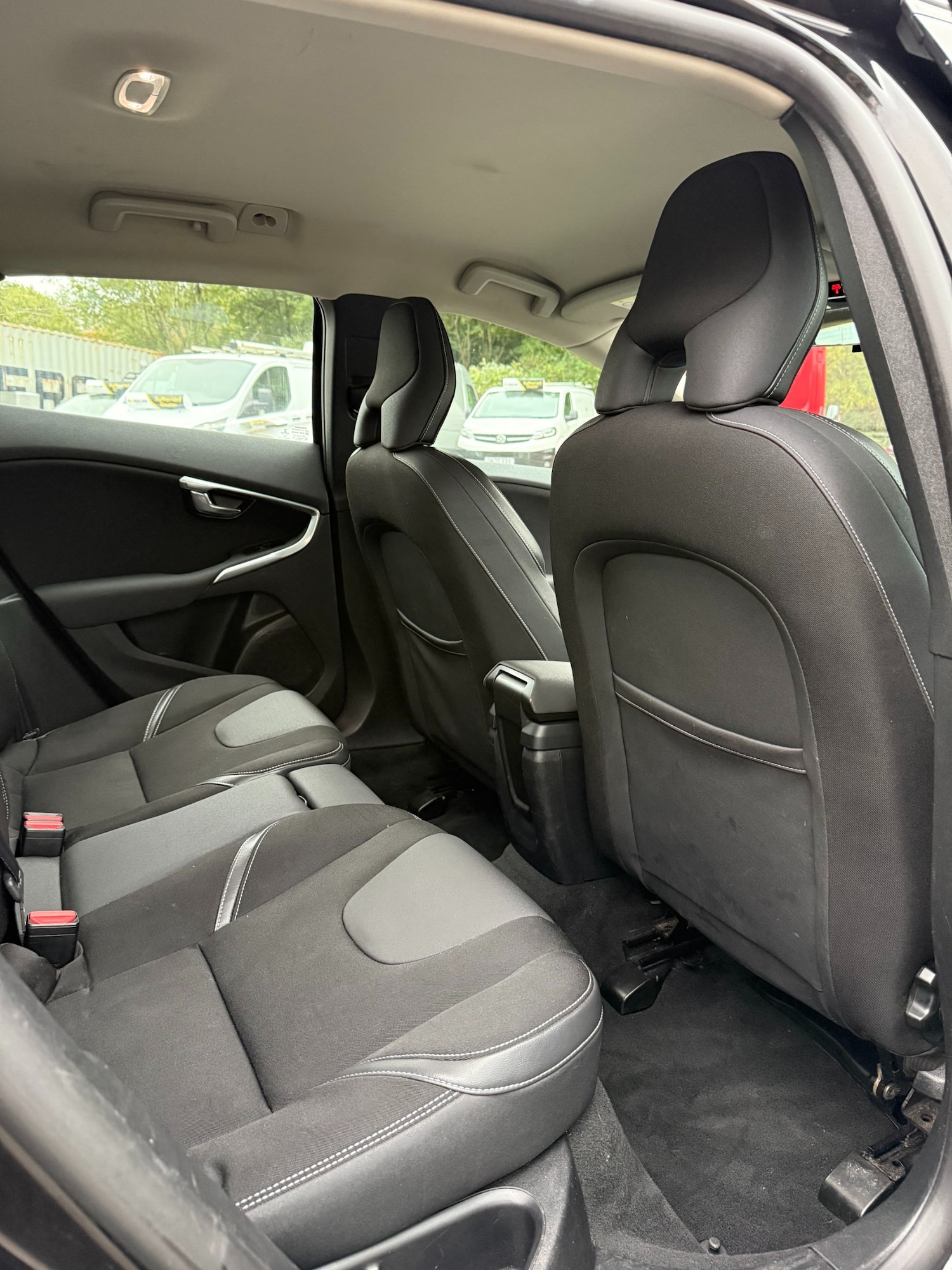 Used Volvo V40 2016 for sale - 76867032: Photo 17