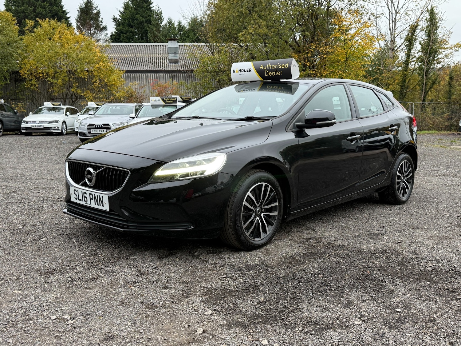 Used Volvo V40 2016 for sale - 76867032: Photo 3