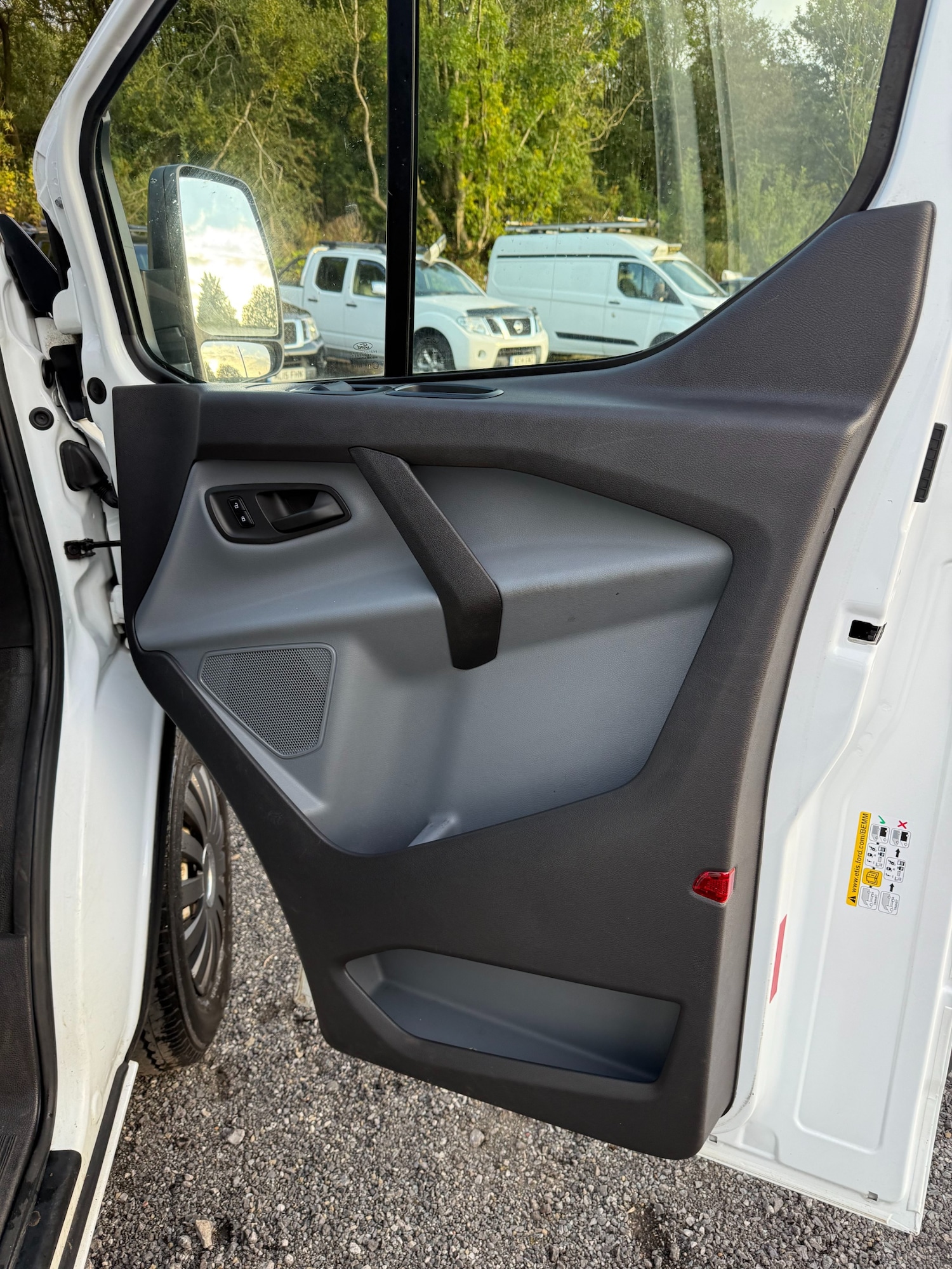 Used Ford Transit Custom 2017 for sale - 75890897: Photo 17