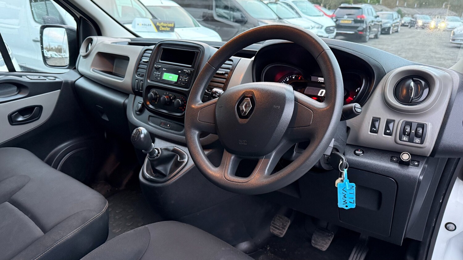 Used Renault Trafic 2017 for sale - 78038826: Photo 11