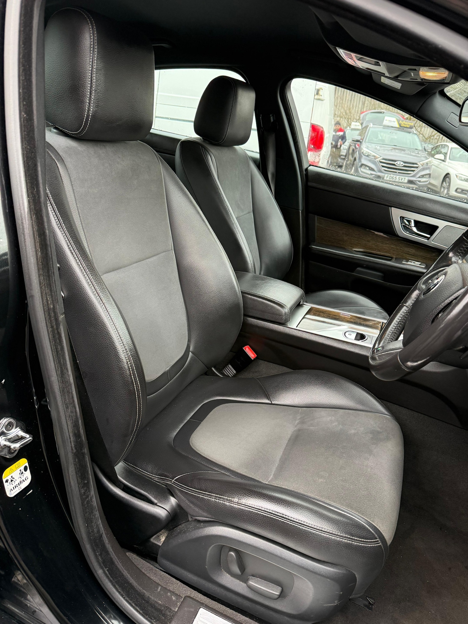 Used Jaguar XF 2014 for sale - 76879736: Photo 9