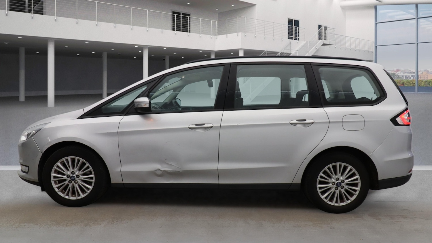 Used Ford Galaxy 2018 for sale - 76946303: Photo 4